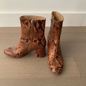 urban outfitters brown snakeskin booties
